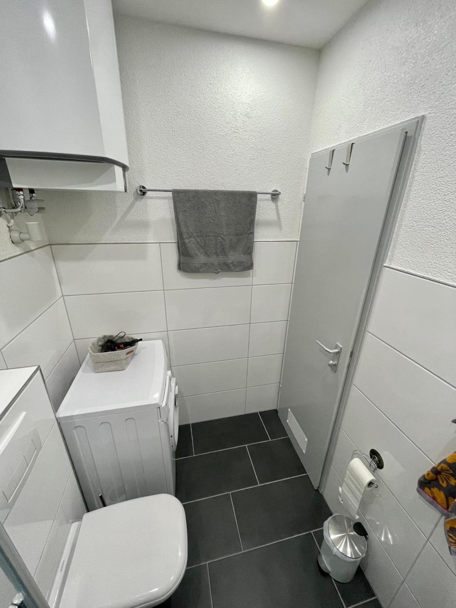 Naehe Hauptbahnhof & Ece-Center, Smart Tv Apartamento Karlsruhe Exterior foto